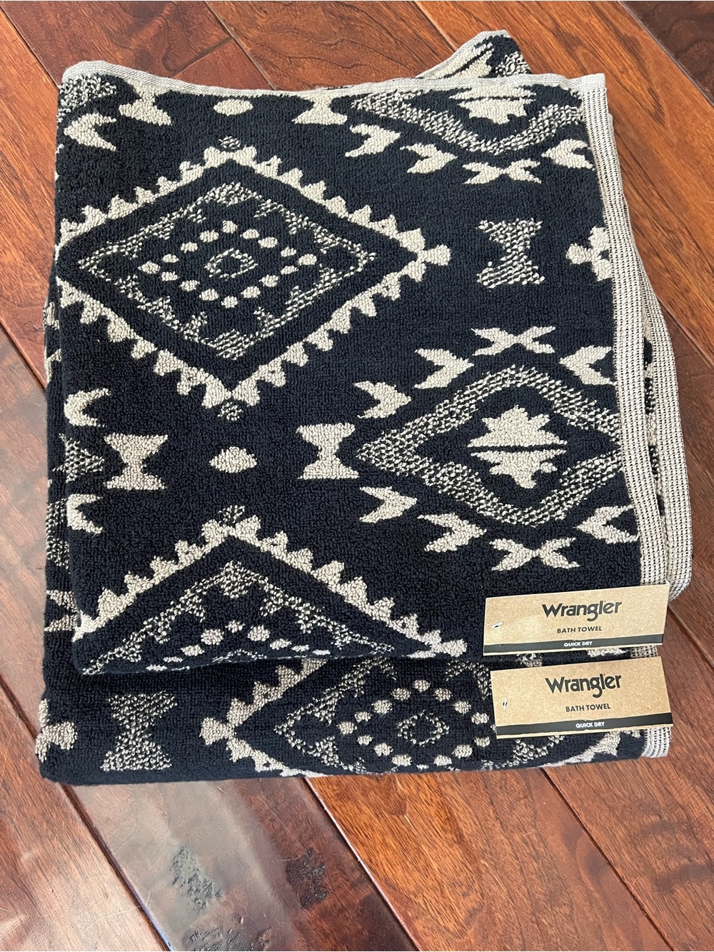 Wrangler Black & Brown Geometric Quick Dry Bath Towel Set